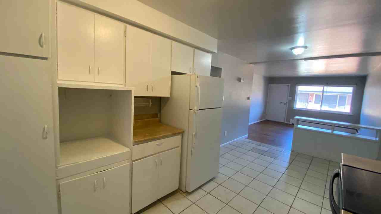1735 Chester St #4 - Photo 5 of 12