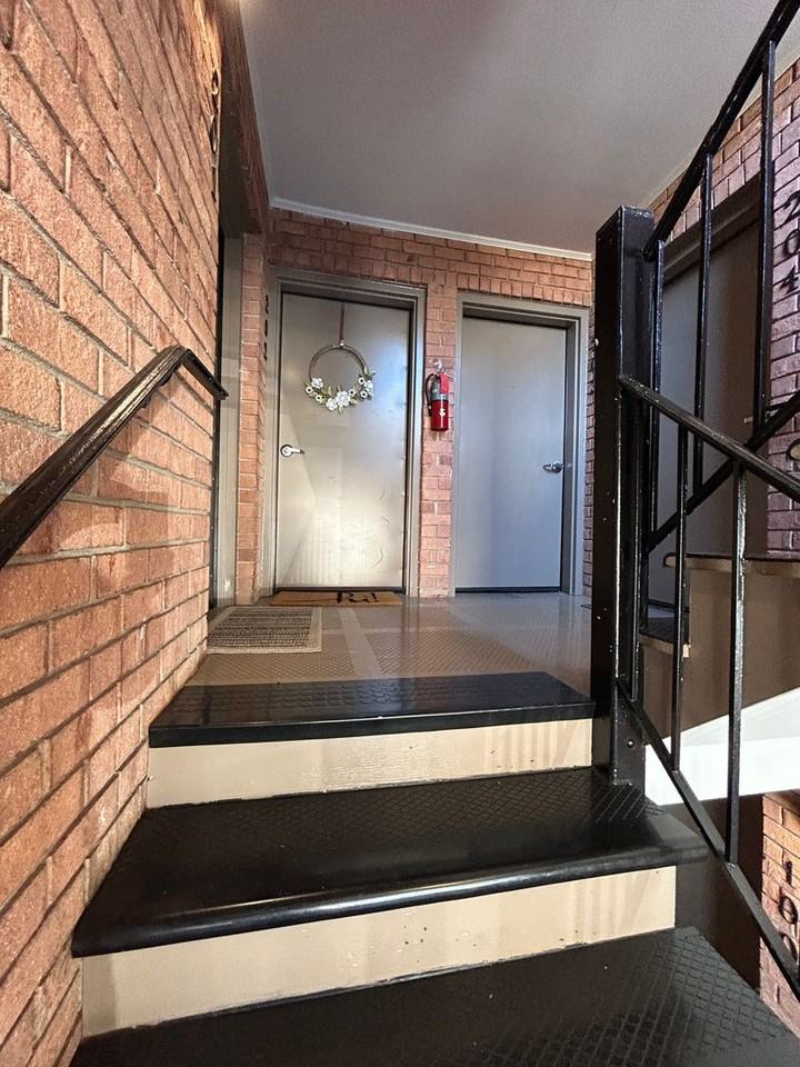 106 S Anderson St - Photo 6 of 19