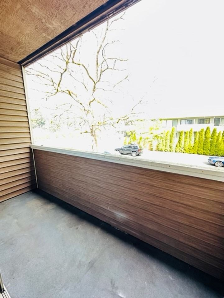 Evergreen Place Apartments - Photo 3 of 3