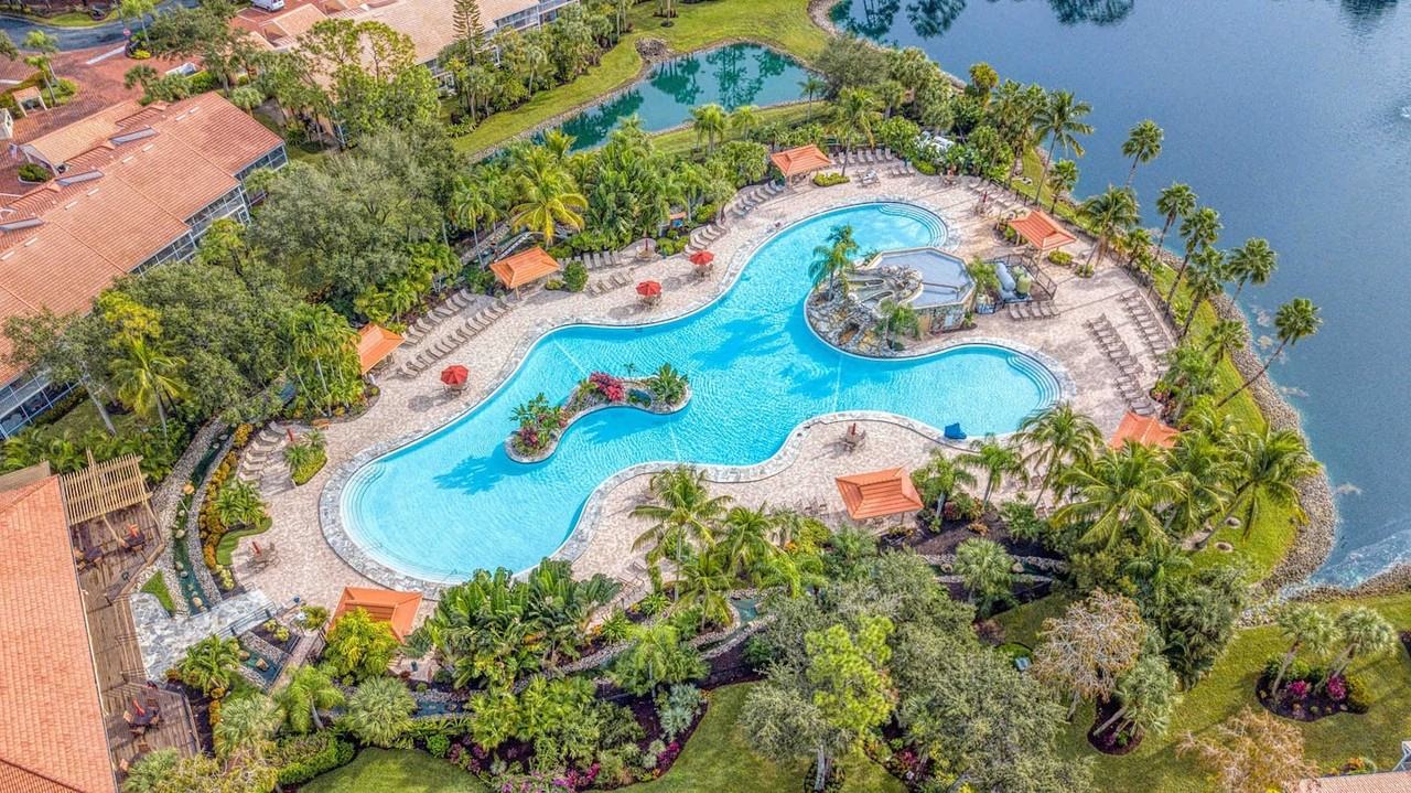 2385 Hidden Lake Drive #10 - Photo 5 of 25