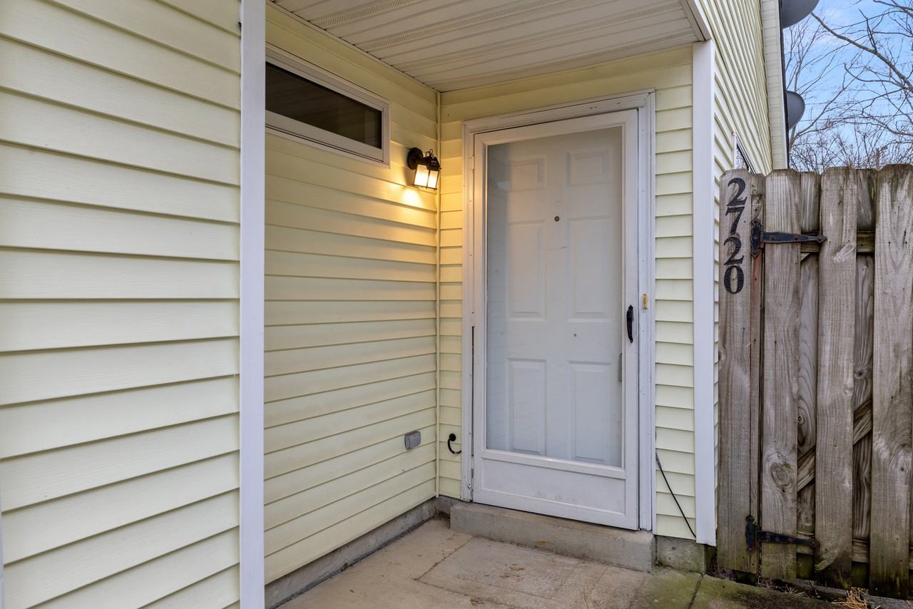 2720 Chelsea Woods Ct #1 - Photo 3 of 24