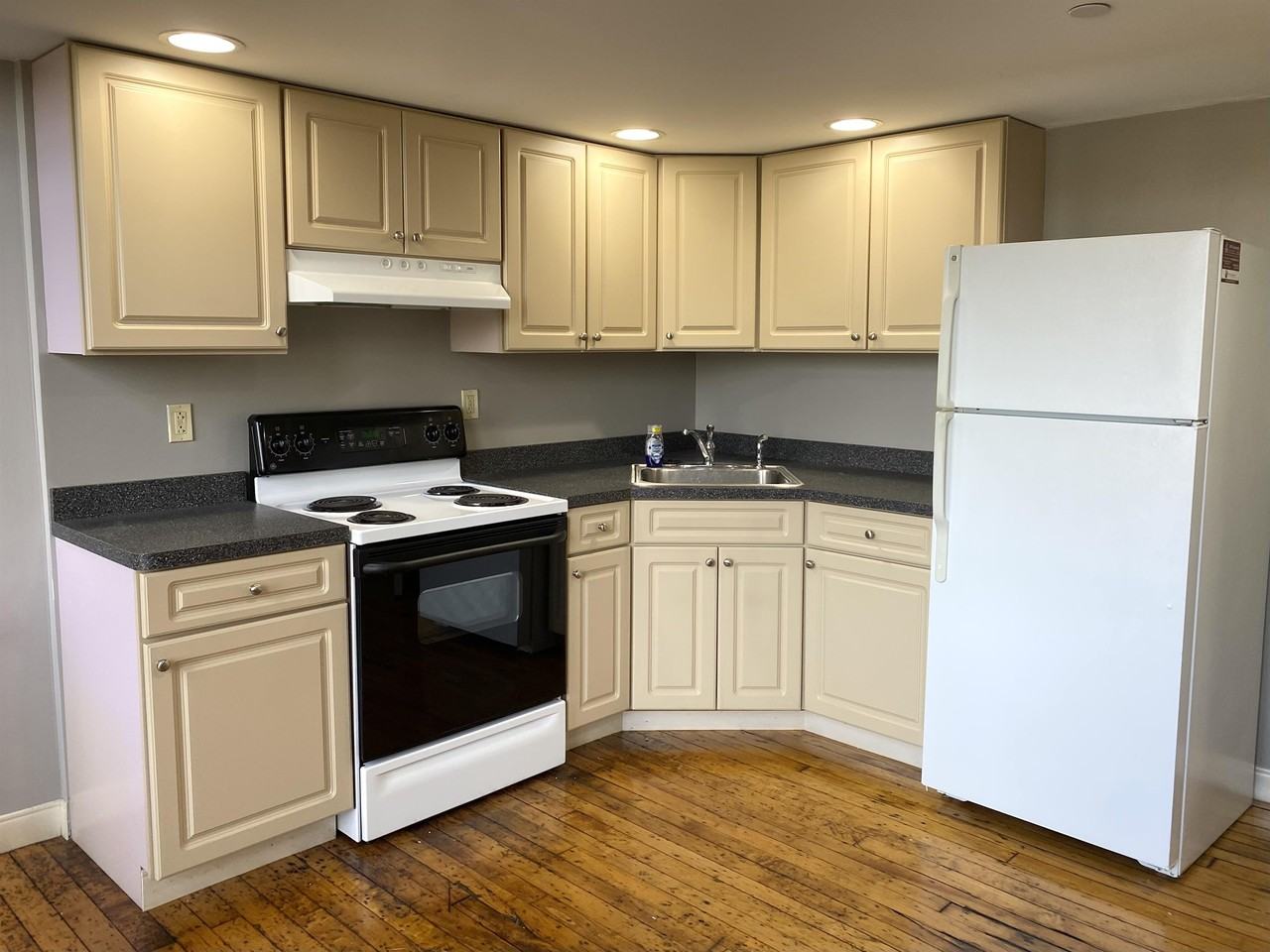 800 James AveUnit 2233 #2233 - Photo 2 of 44