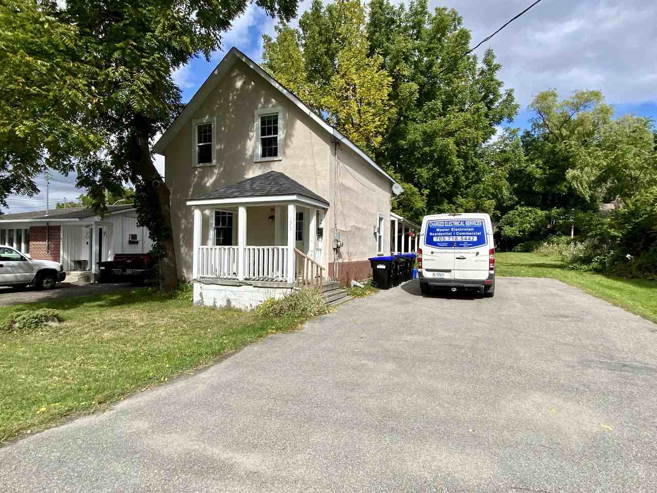 193 2-193 Queen St #2 - Photo 2 of 14