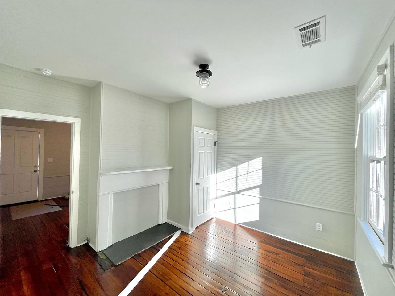 114 W Anderson St #C - Photo 5 of 11