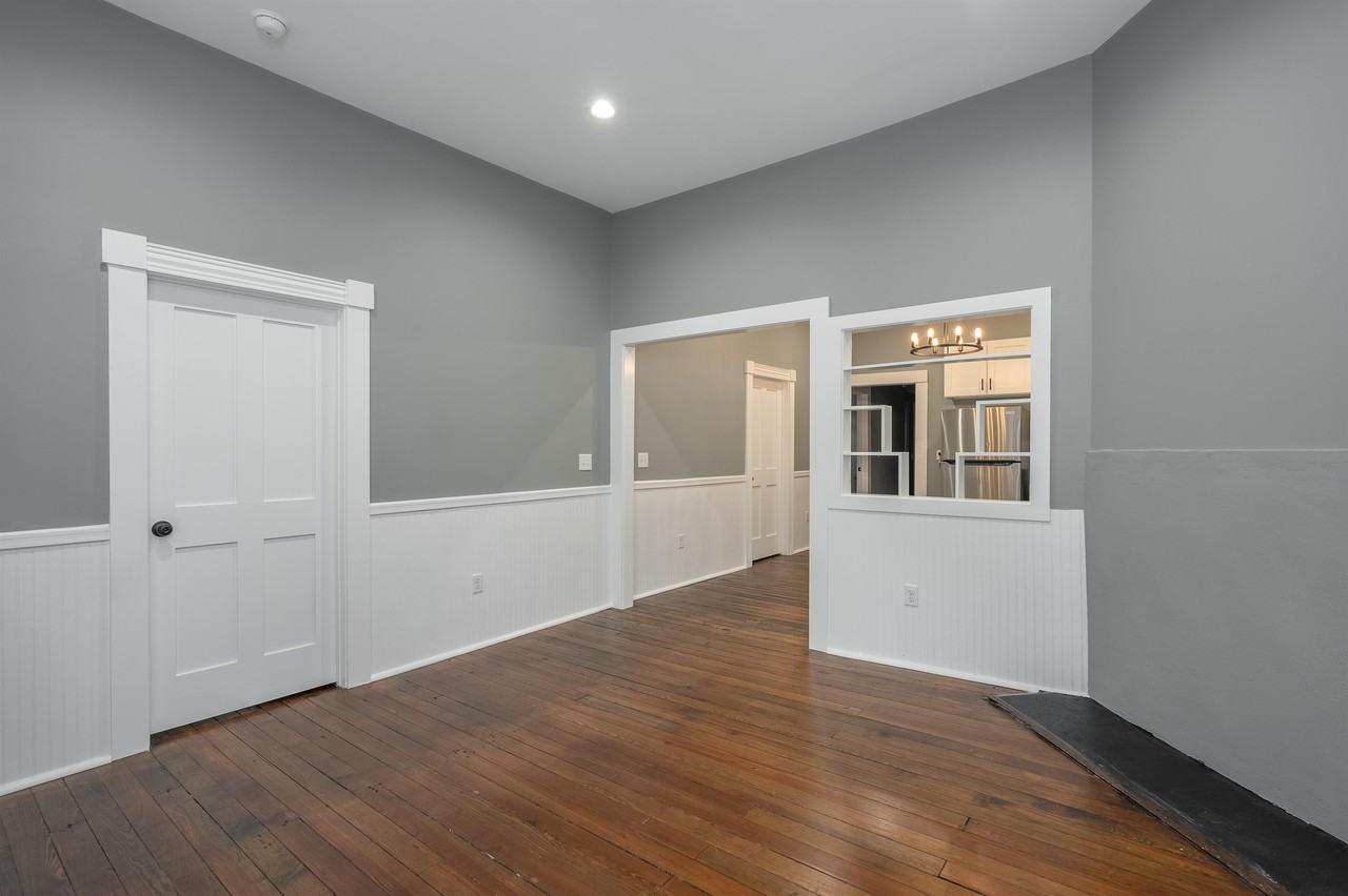 505 West 38th Street #505 - Photo 6 of 18