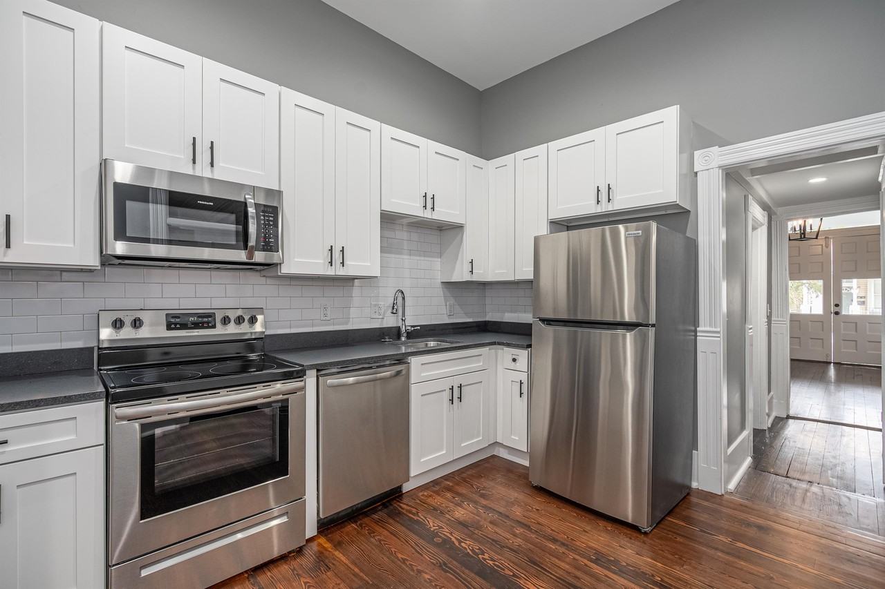 509 W 38th St #A - Photo 2 of 15