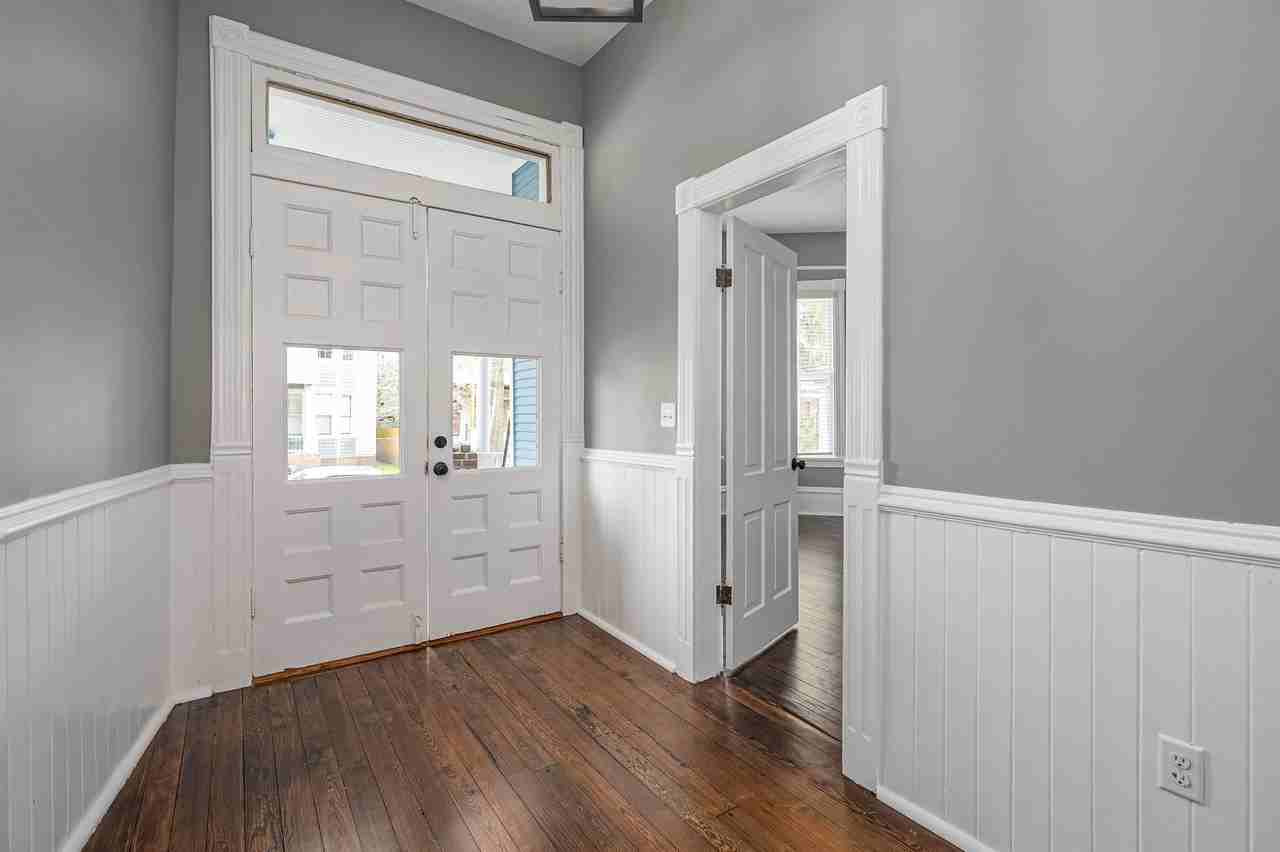 509 W 38th St #A - Photo 3 of 15