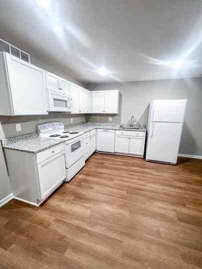 124 124 North Main Street - A #A