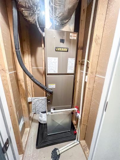 124 N Main St #A - Photo 4 of 17