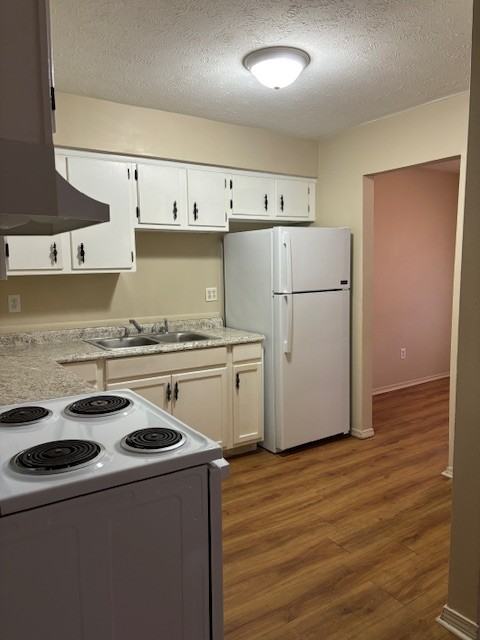 B3 - Photo 3 of 10
