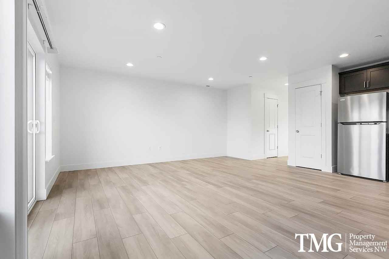 977 Creer Way #H124 - Photo 5 of 50