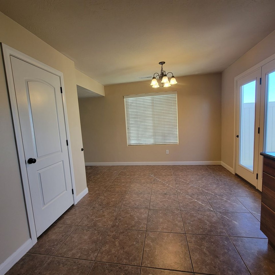 340 W 1425 N #88 - Photo 5 of 21