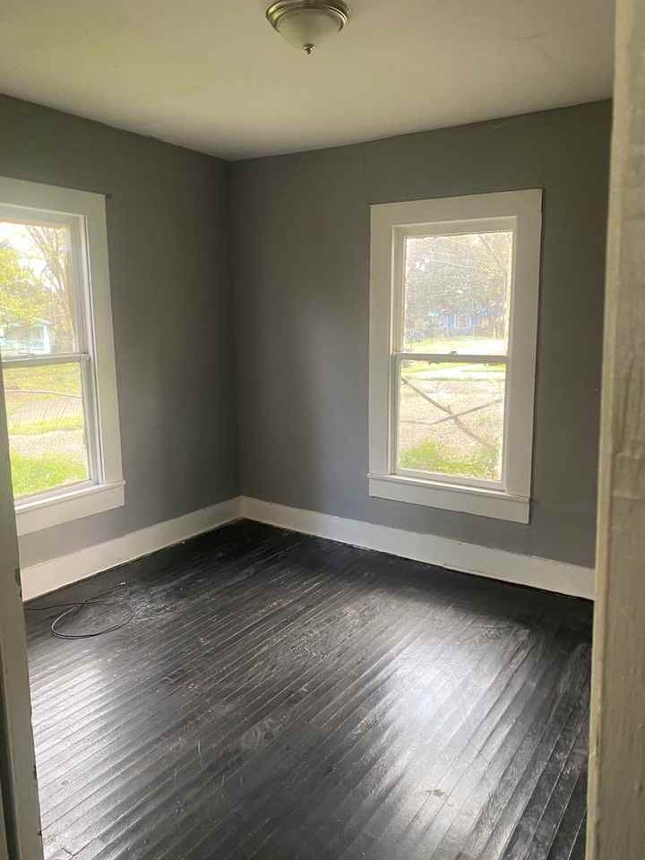 2222 Carleton St - Photo 3 of 11