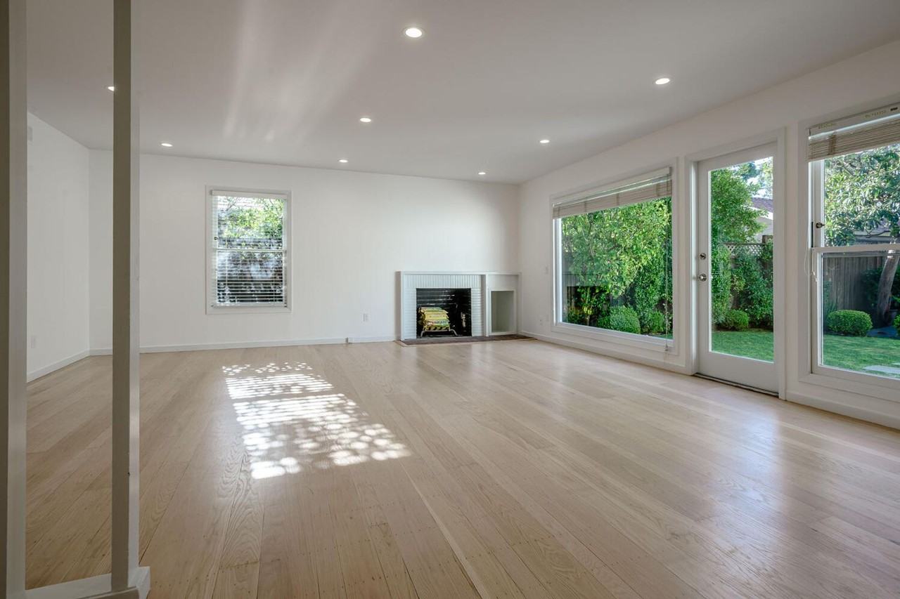 1109 Drake Ave - Photo 2 of 21