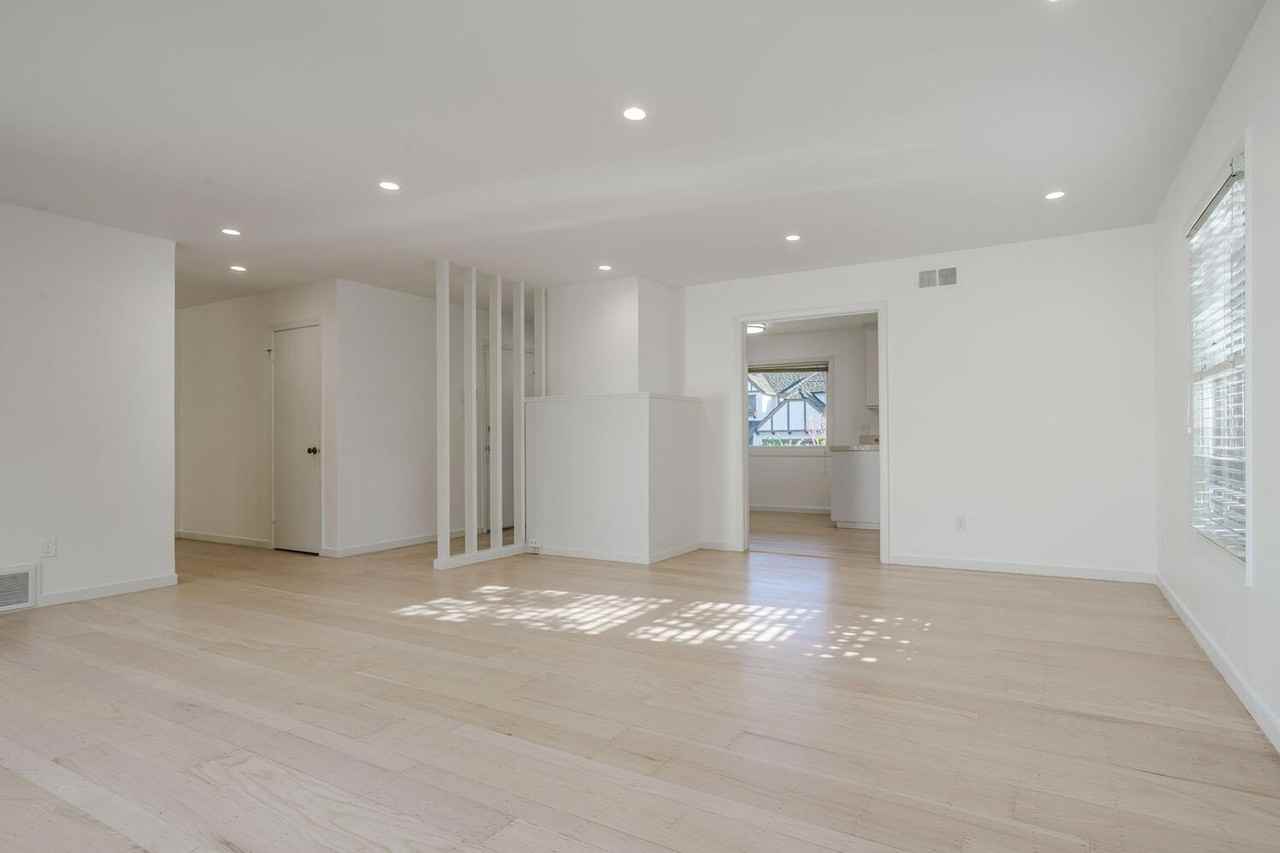 1109 Drake Ave - Photo 3 of 21