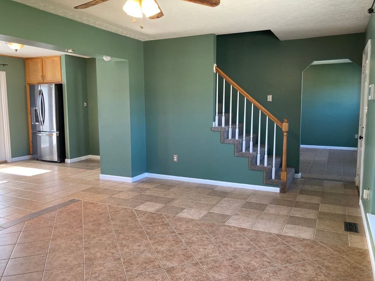 812 Edgebrook Drive - Photo 5 of 50