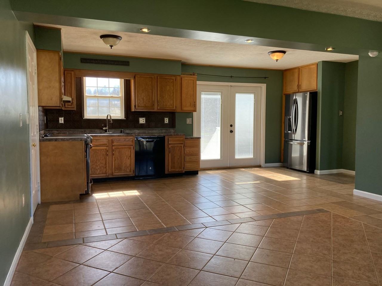 812 Edgebrook Drive - Photo 7 of 50