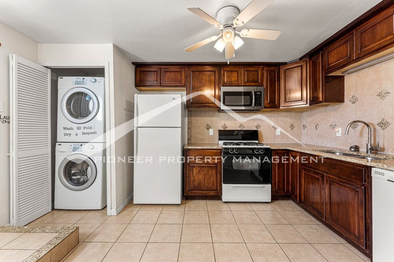 11928 W Independence Ave - Photo 2 of 12
