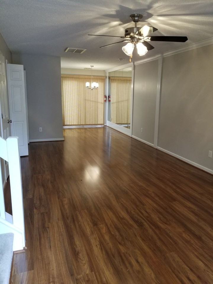 8168 Christmas Ct - Photo 2 of 8