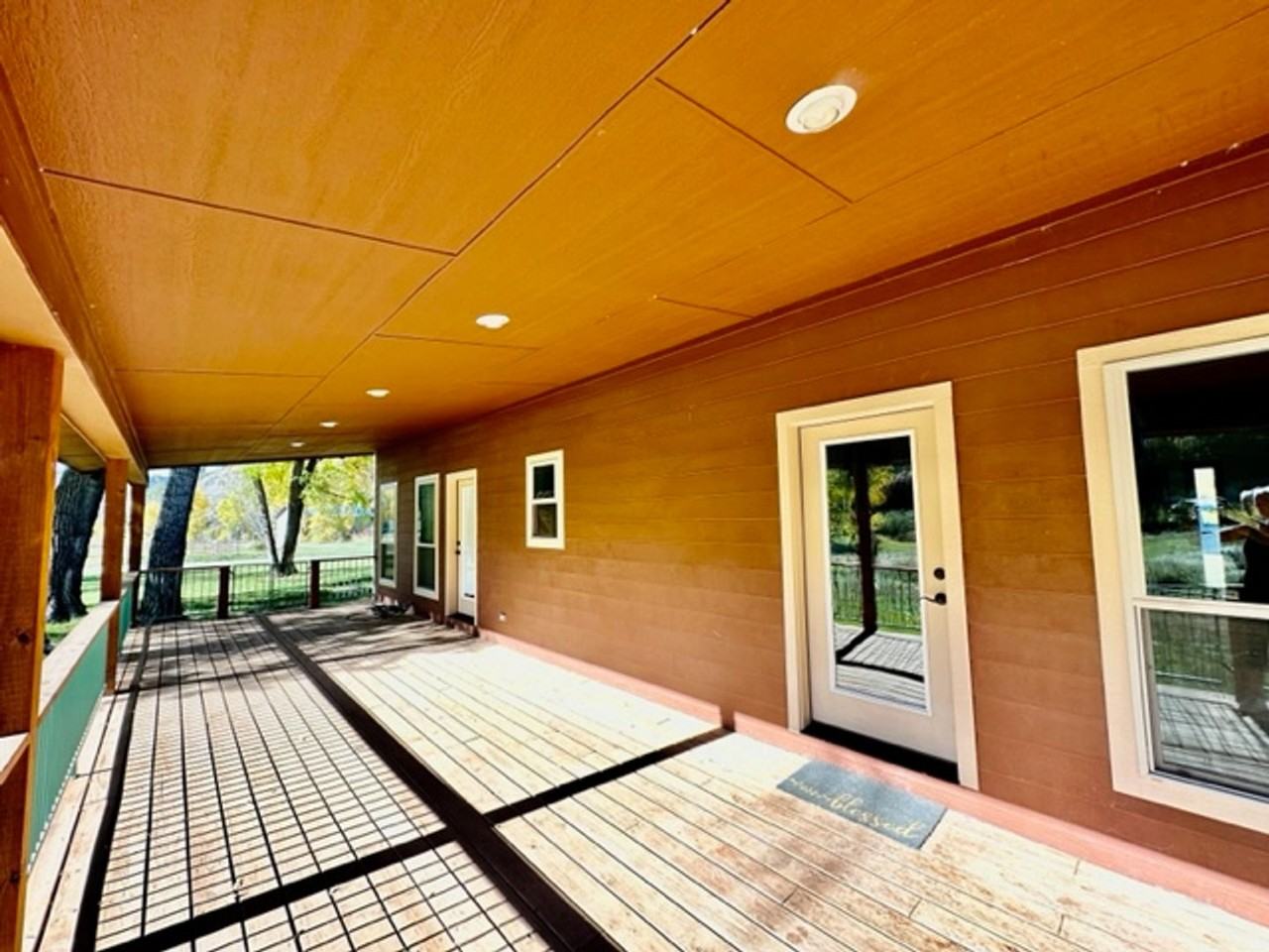 1428 Roberts Pl - Photo 2 of 9