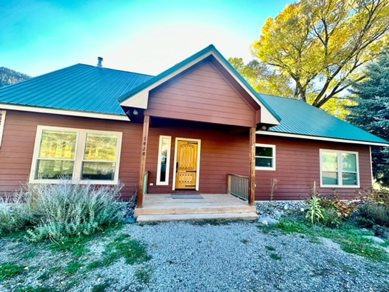 1428 Roberts Pl - Photo 5 of 9