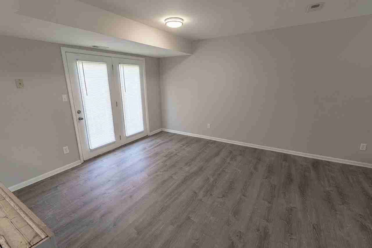 1923 Mirtle Grove Ct - Photo 5 of 32