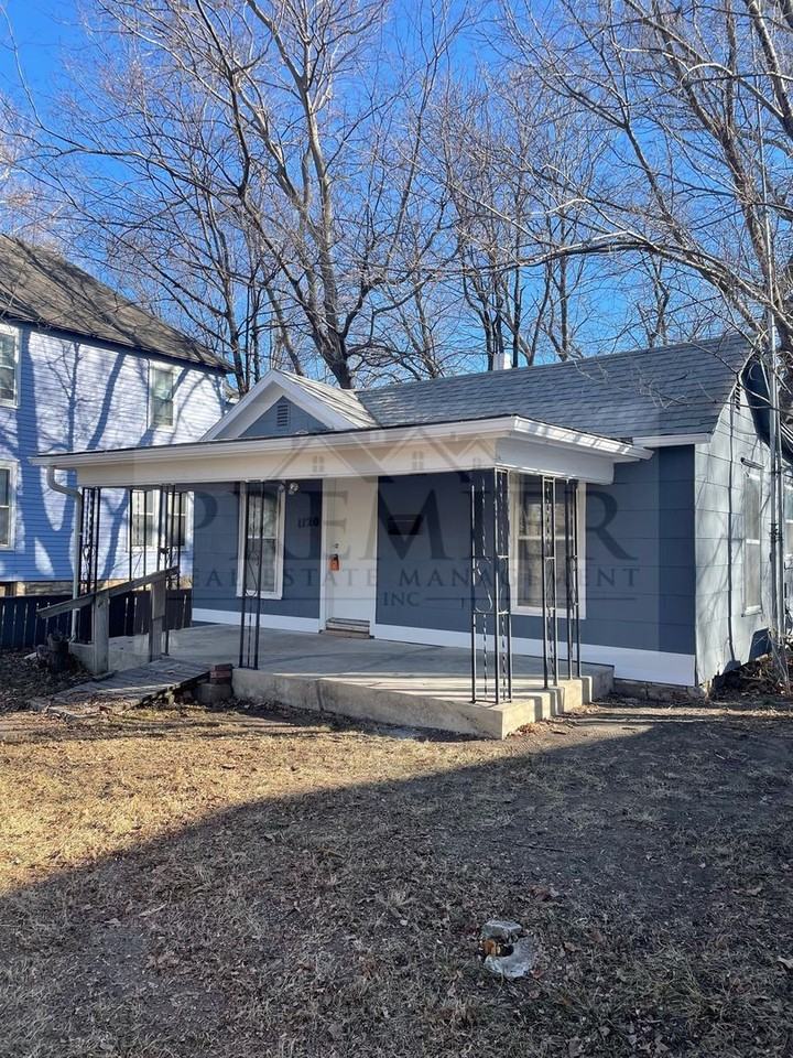 1120 Connecticut St - Photo 2 of 18