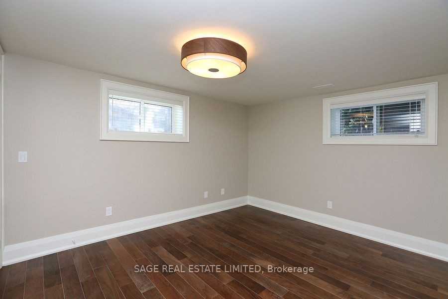 402 Lawrence Avenue West - Photo 3 of 10