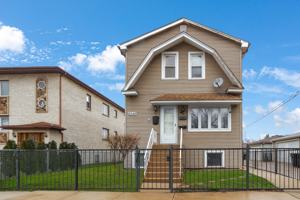 featured image of 6546 W Cornelia Ave #1