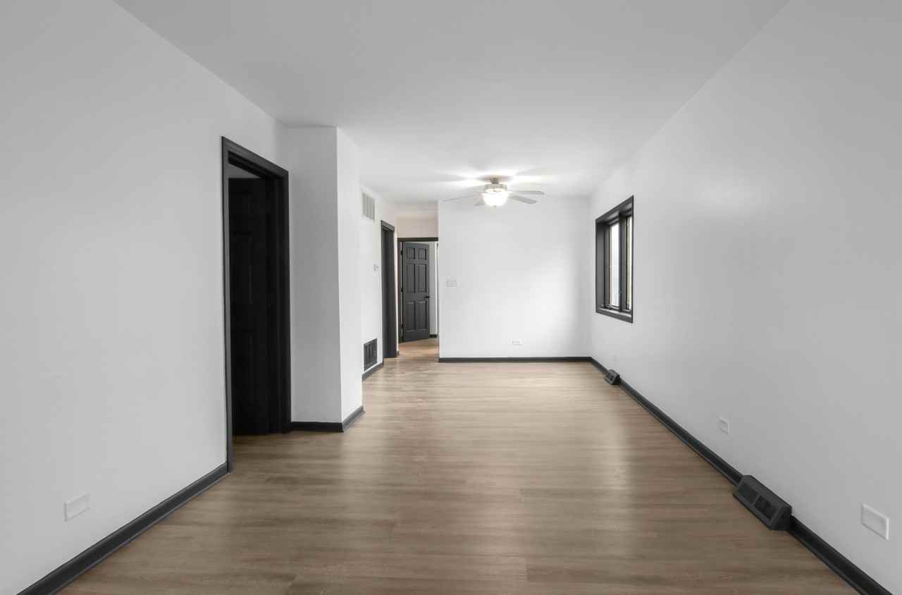 6546 W Cornelia Ave #1 - Photo 2 of 14