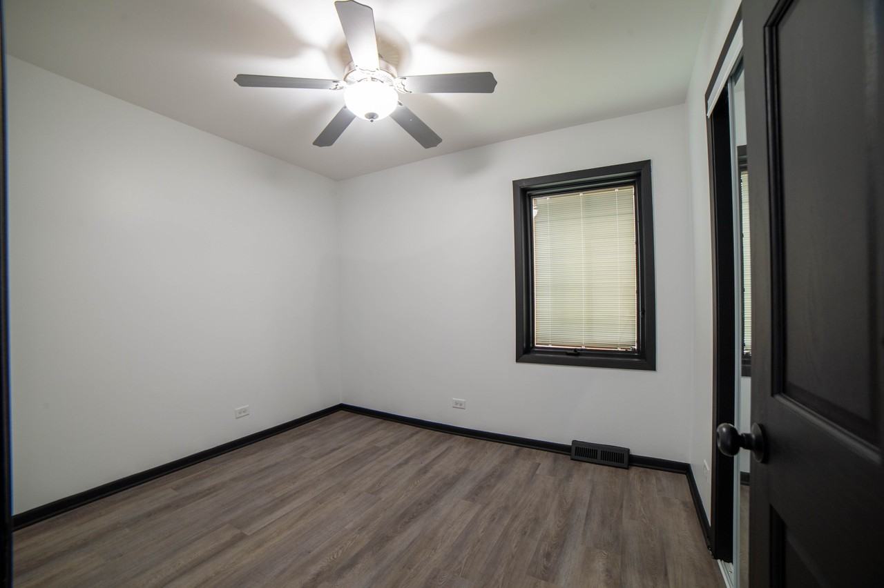 6546 W Cornelia Ave #1 - Photo 3 of 14