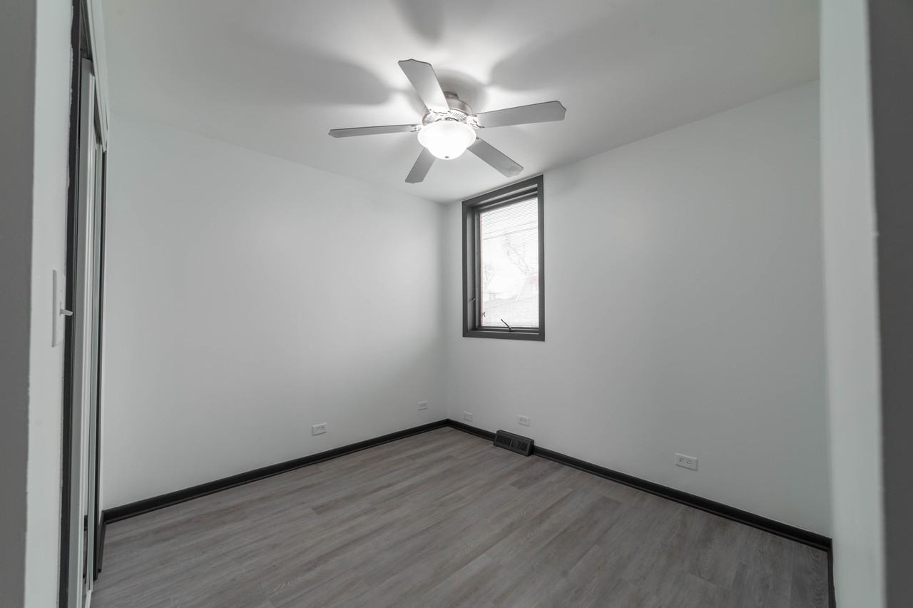 6546 W Cornelia Ave #1 - Photo 5 of 14