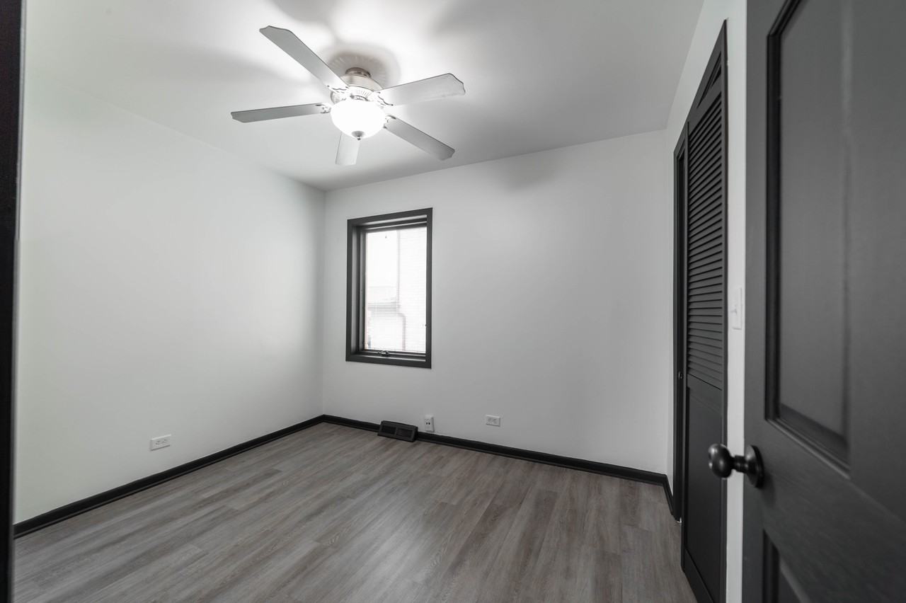 6546 W Cornelia Ave #1 - Photo 6 of 14