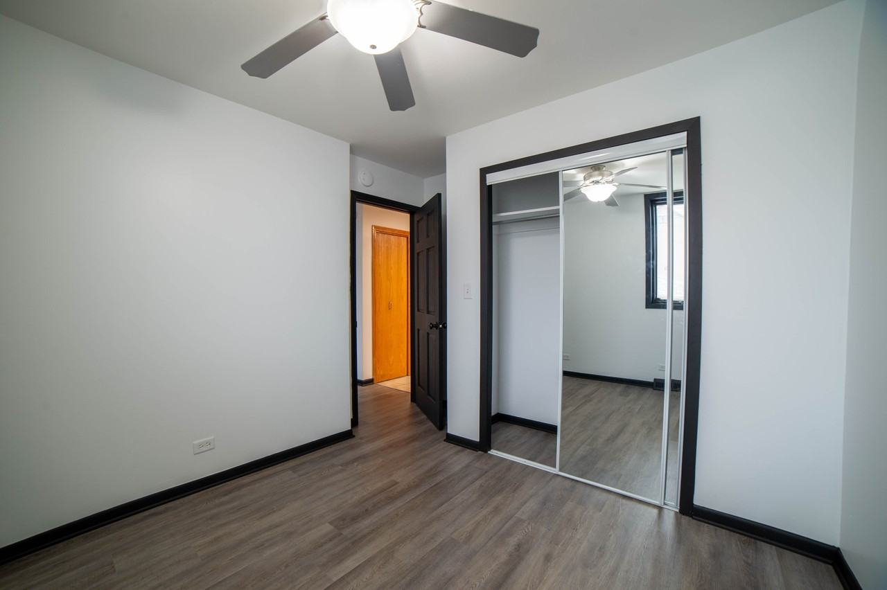 6546 W Cornelia Ave #1 - Photo 7 of 14