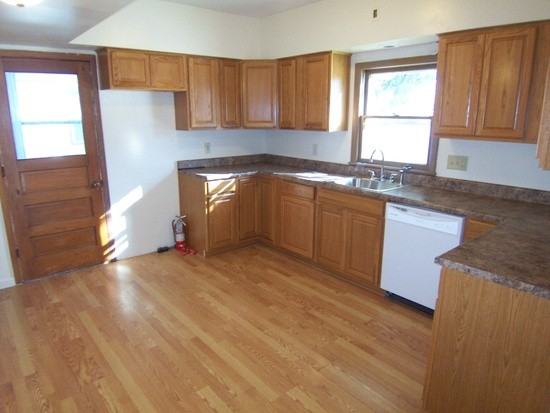 1701 W 5th St - Photo 3 of 6