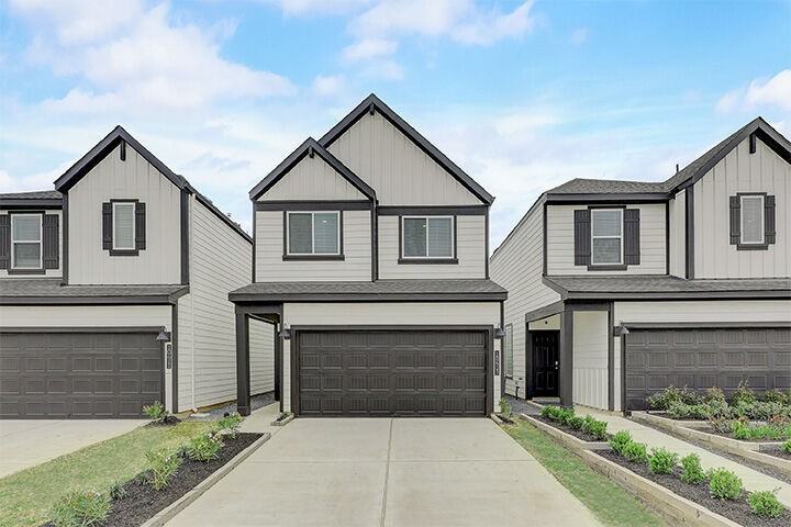 2618 Hudson Hollow Trl - Photo 2 of 37