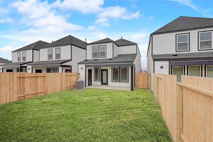 10515 Lancaster Forest Lane - Photo 2 of 37