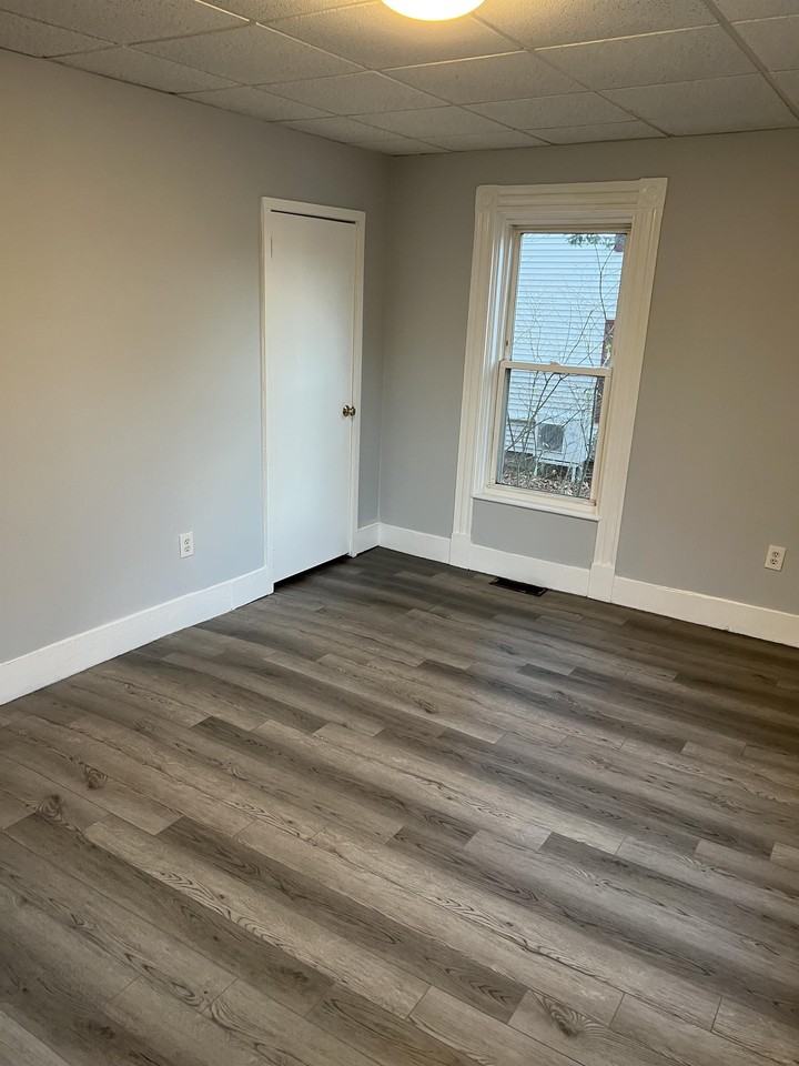 98 Fern St, Bangor, ME 04401 3 Bedroom House for 1,600/month Zumper