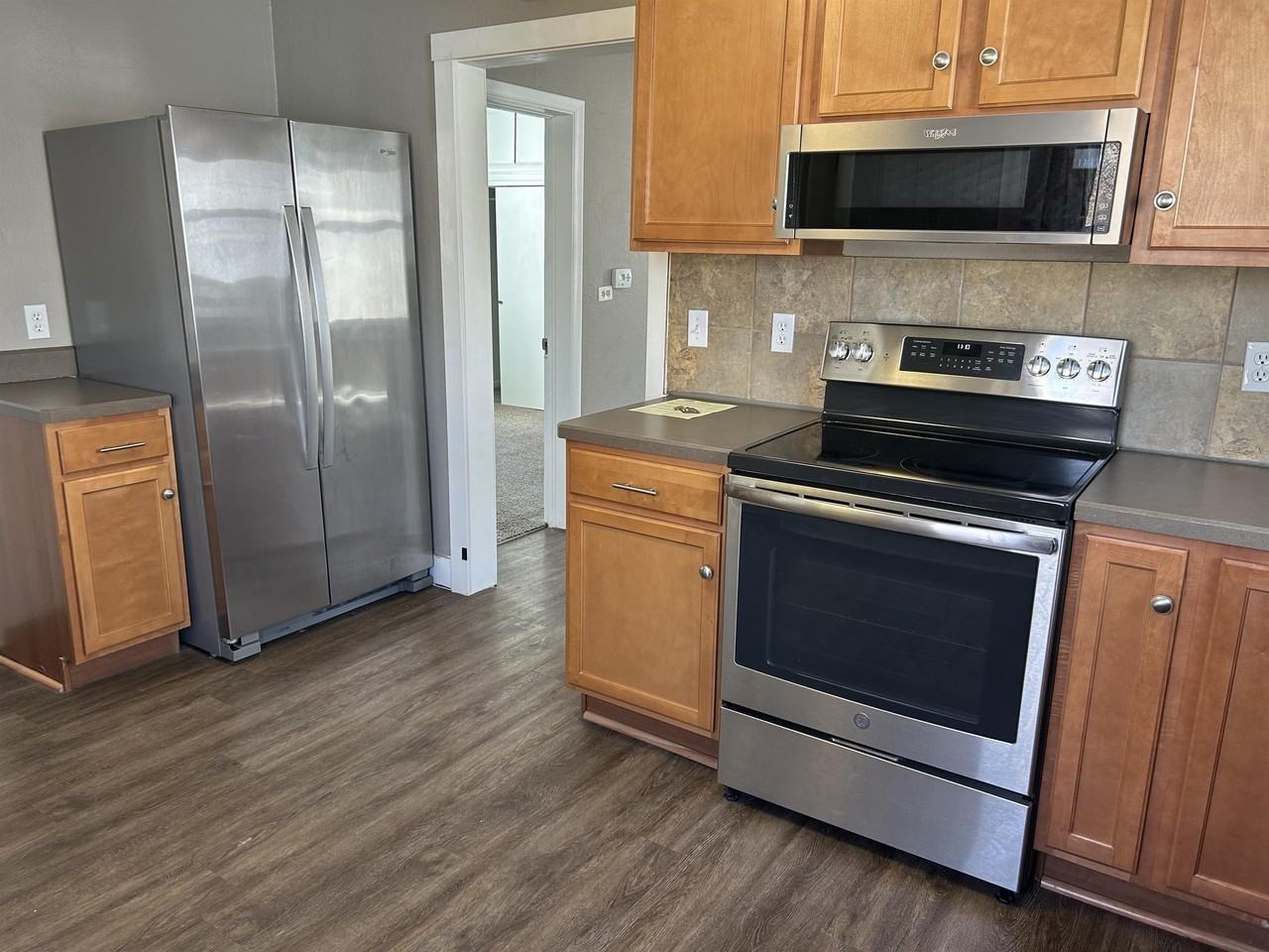 635 Yellowstone Ave - Photo 2 of 12
