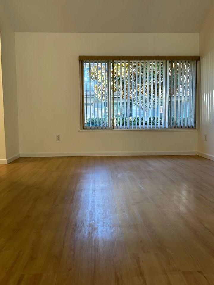 467 Bay Meadows Way - Photo 3 of 30