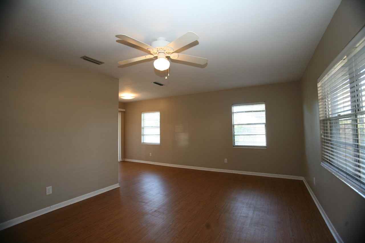 21804 Marlin Ave - Photo 3 of 50