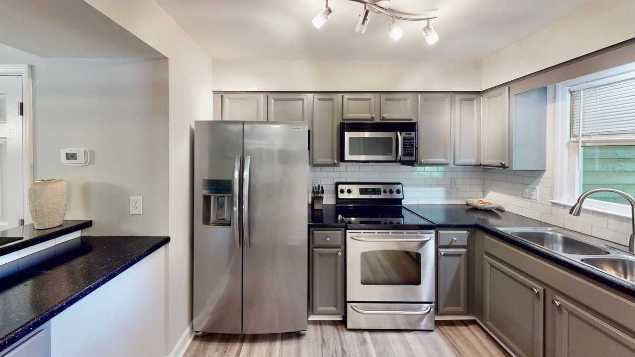 3437 Colony Crossing Dr - Photo 5 of 28