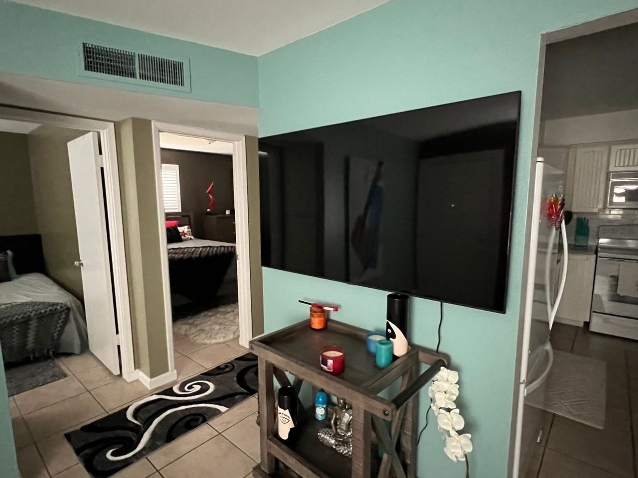 8046 E Oak St - Photo 3 of 24