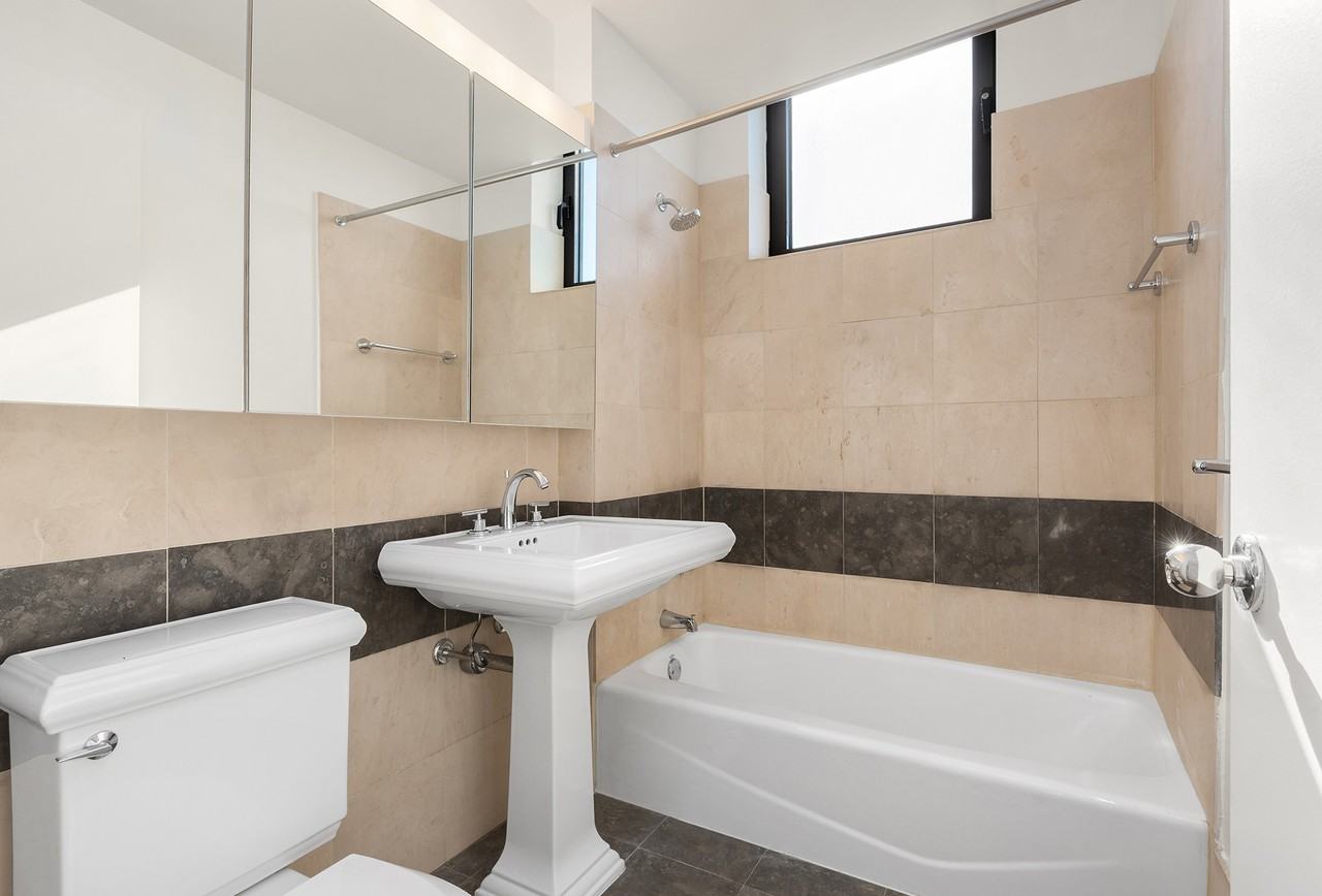 One Union Square South - Photo 4 of 31