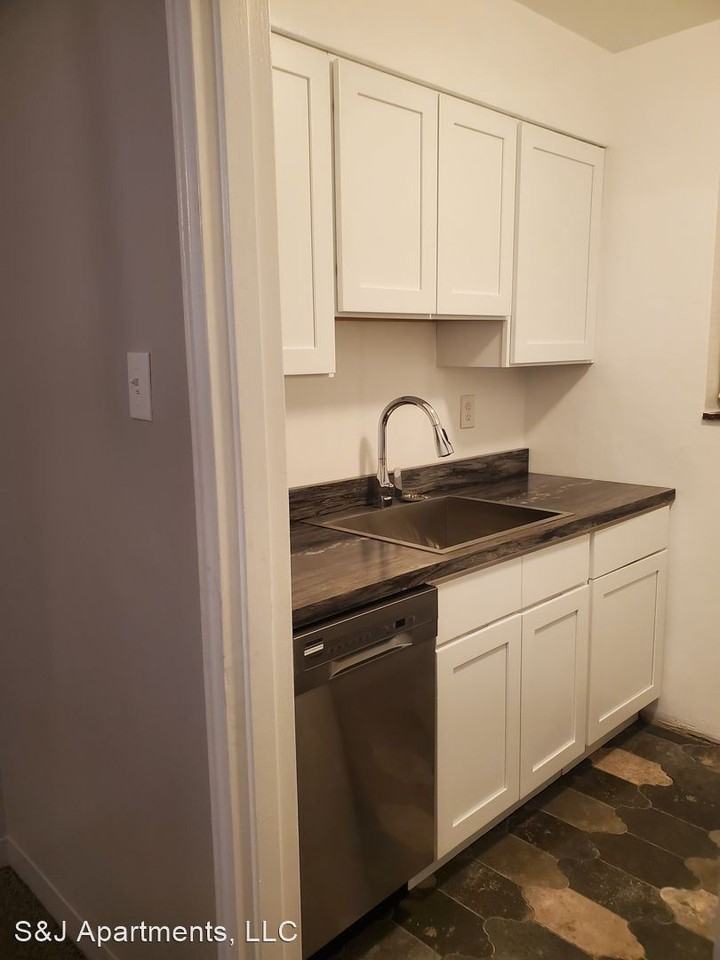 1 Glen Elm Drive - Photo 3 of 11