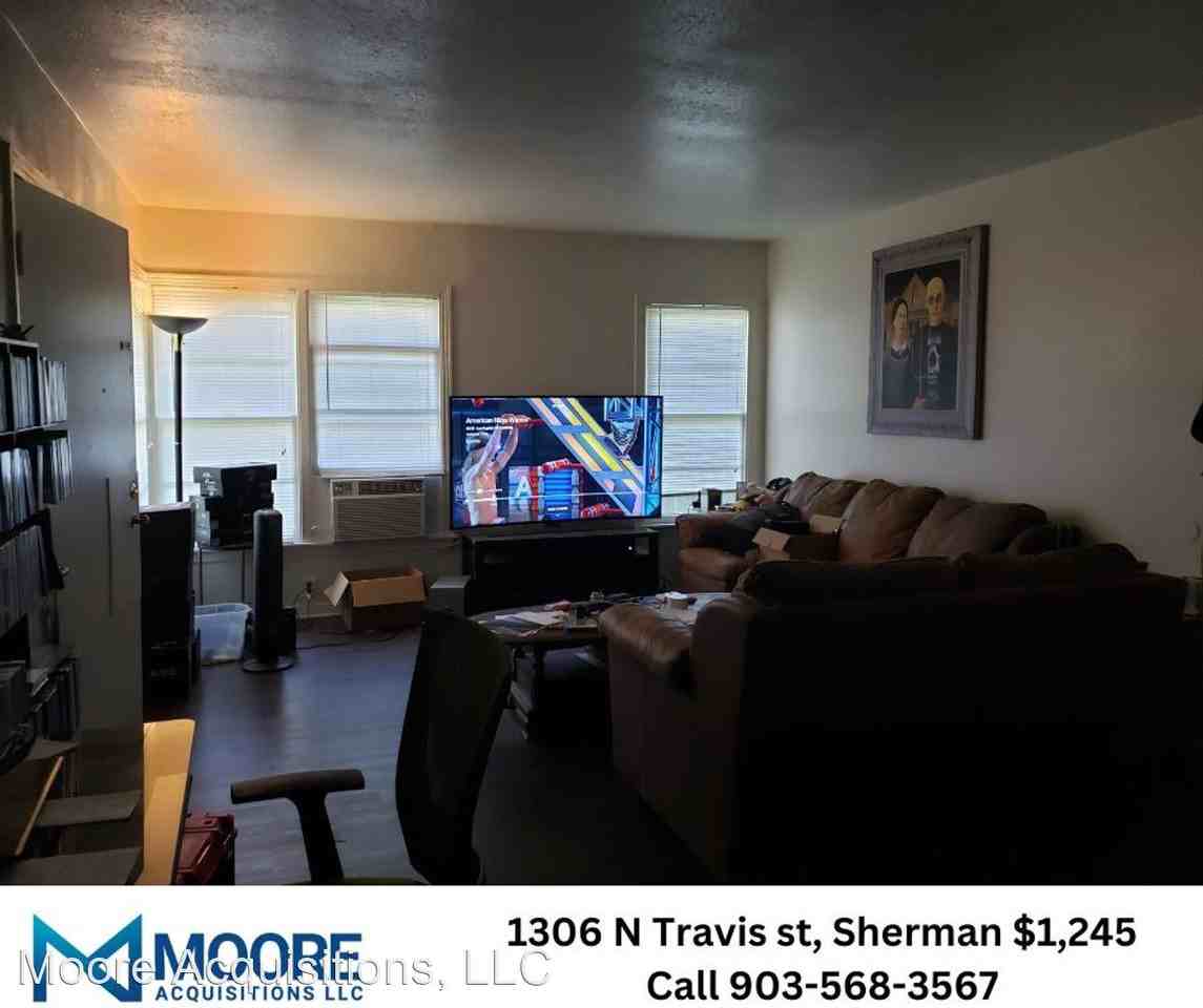 1306 N Travis St - Photo 2 of 16