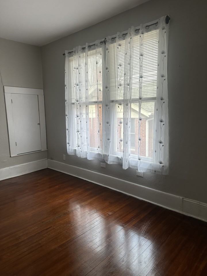 4630 Junius St #C - Photo 3 of 5
