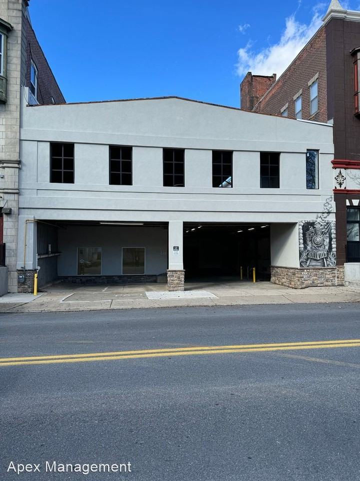 10 W Goepp Street - Photo 2 of 30