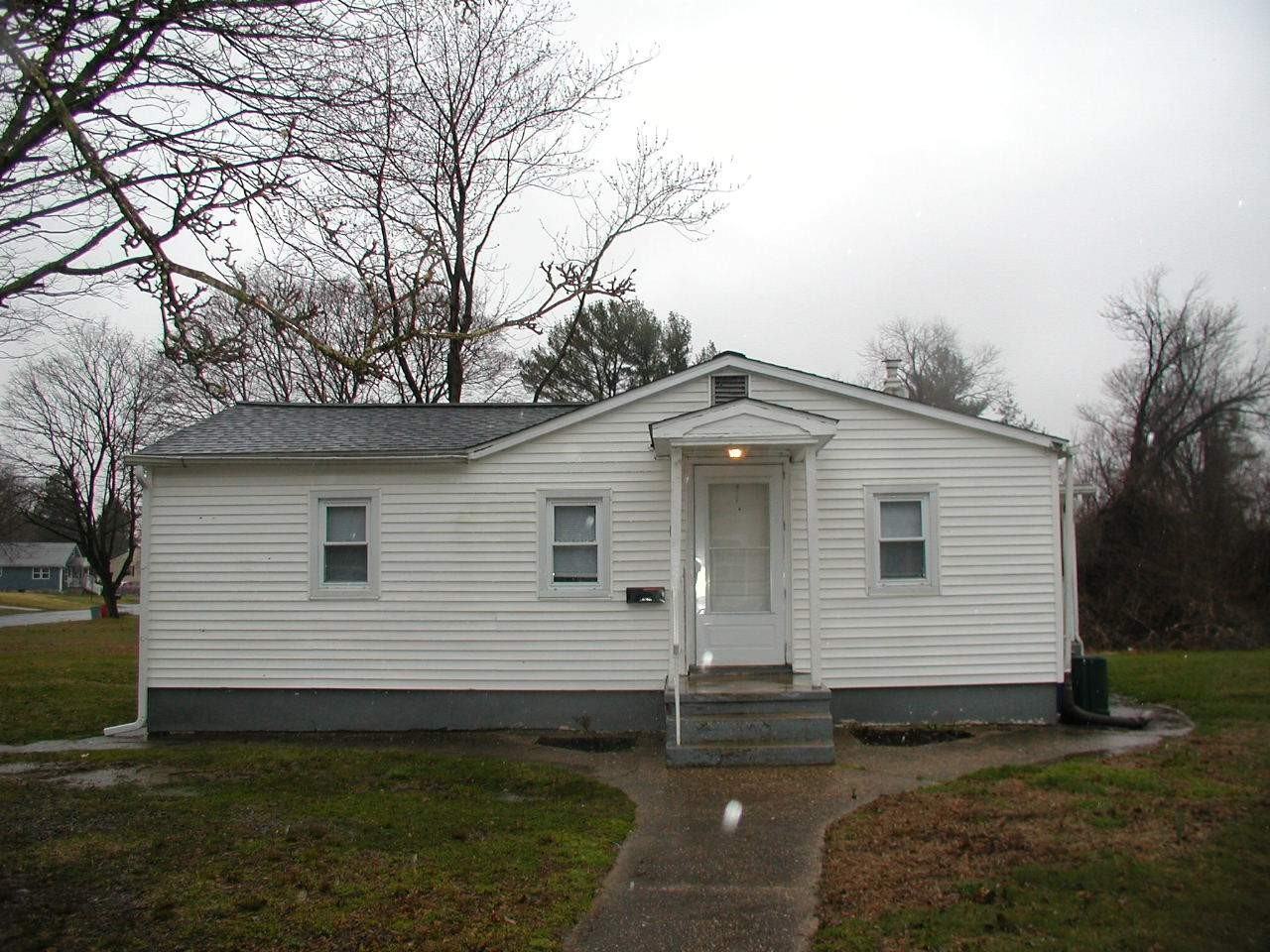 9 7th Ave - Photo 2 of 15