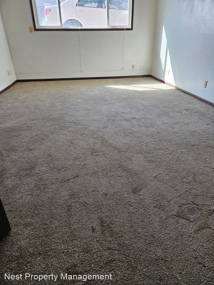 3430 12th Ave SW - Photo 2 of 6